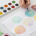 Panduan Memahami Warna Pastel: 6 Warna Dasar, Variasi Turunan, dan Cara Memadukannya