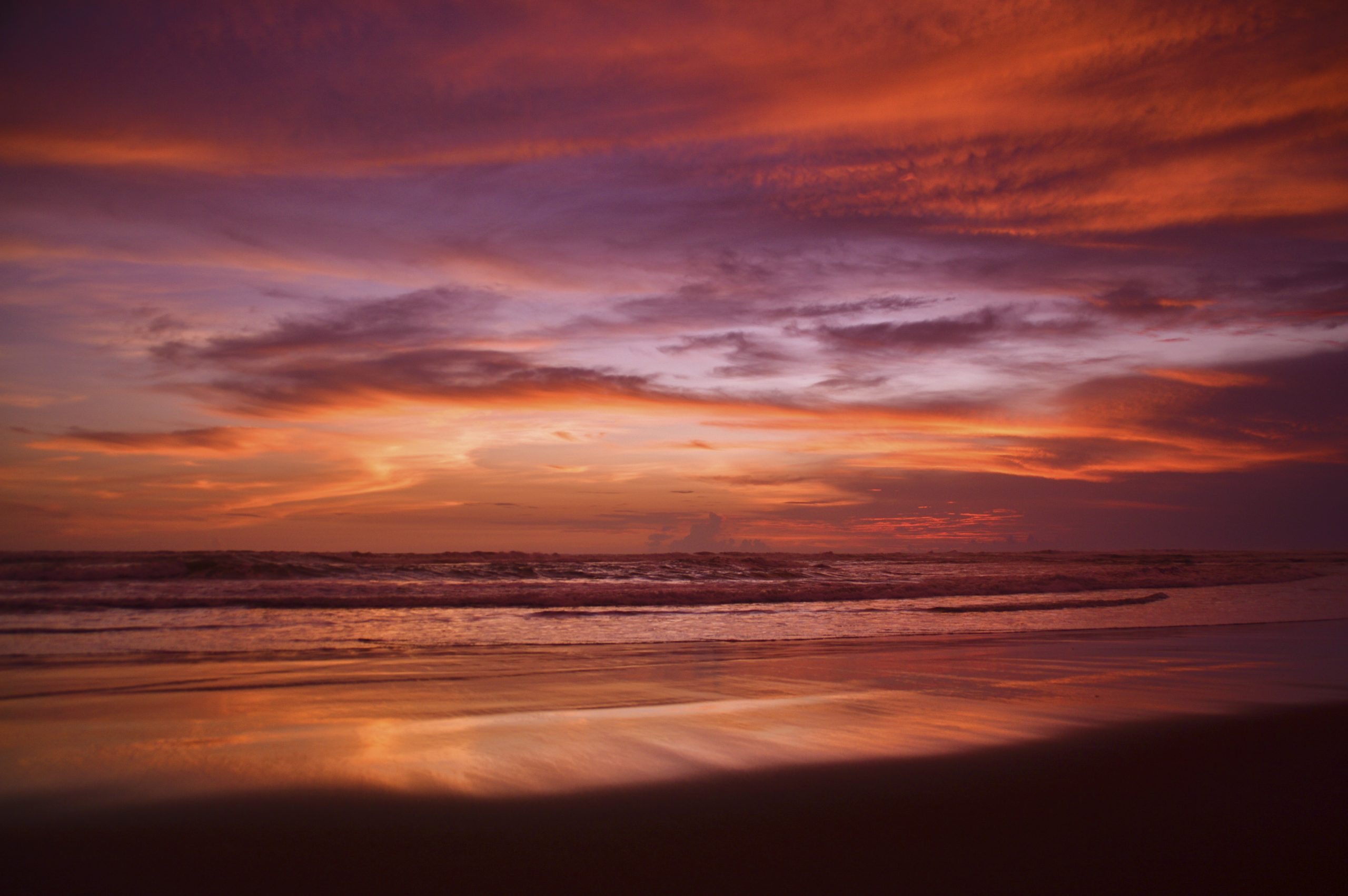 Pantulan langit di Pantai Parangtritis